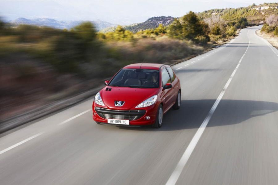  Peugeot 206 Plus 2009 года  (фото 12 из 49)